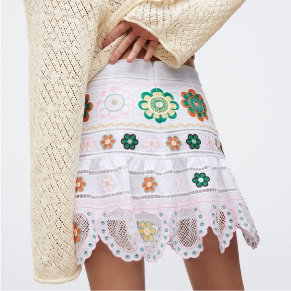 NWT Zara White Floral Embroidered Skorts - Picture 8 of 15